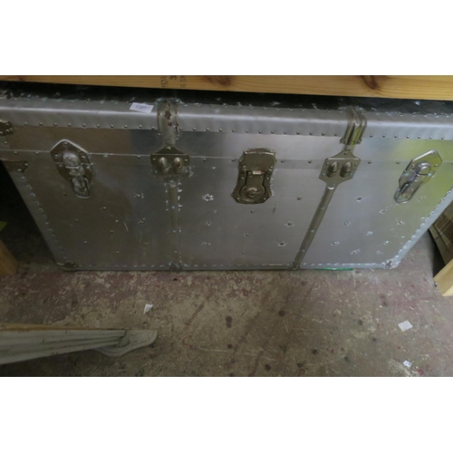 1287 - LARGE INDUSTRIAL METAL CLAD TRUNK