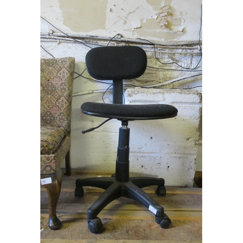 791 - OFFICE CHAIR