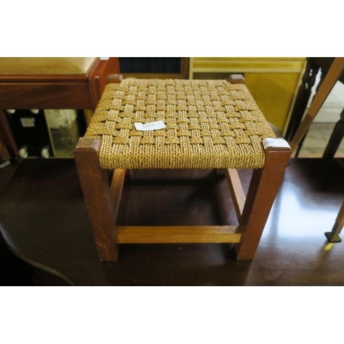 845 - WOVEN TOP STOOL