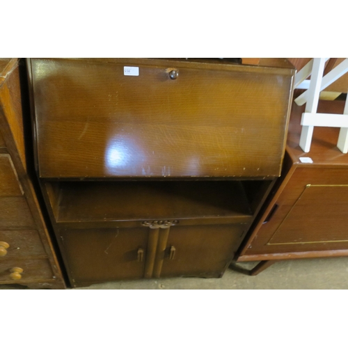 930 - VINTAGE BUREAU