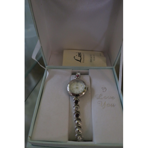 1311 - LIMIT BRACELET WATCH WITH CRYSTALS