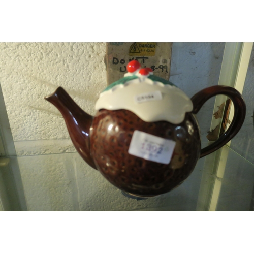 1392 - CHRISTMAS PUDDING TEAPOT