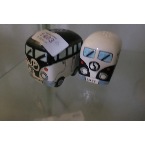 1403 - CAMPER VAN SALT AND PEPPER SET