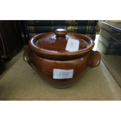 1491 - SMALL GLAZED CERAMIC CASSEROLE DISH