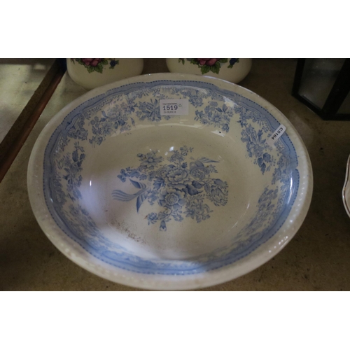 1519 - ANTIQUE IRONSTONE BLUE AND WHITE BOWL