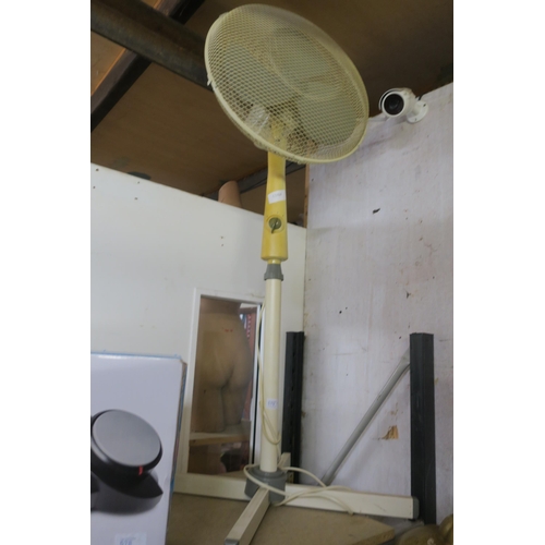 579 - FREE STANDING FAN