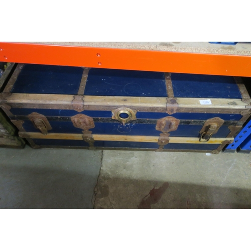 1186 - LARGE VINTAGE TIN-CLAD STEAMER CHEST