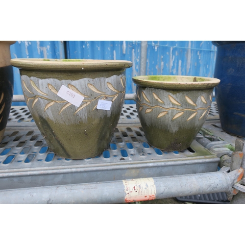 183 - 2 PLANT POTS