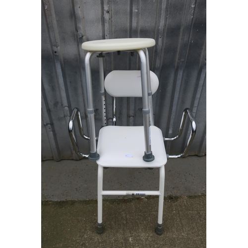 45 - MOBILITY STOOLS