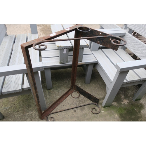 71 - LARGE METAL SHELF BRACKET