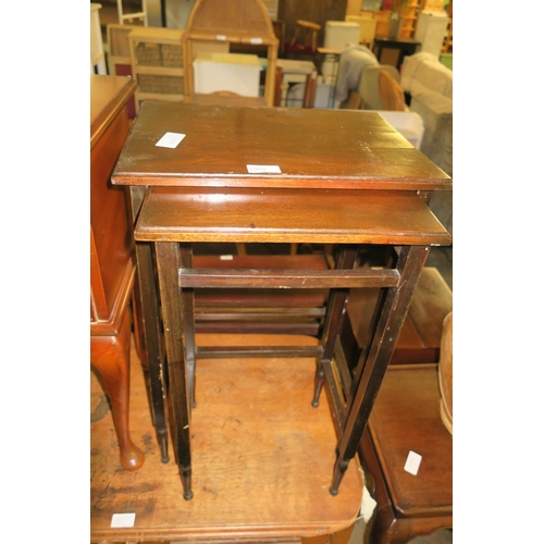 1000 - TWO PIECE NESTING TABLE SET