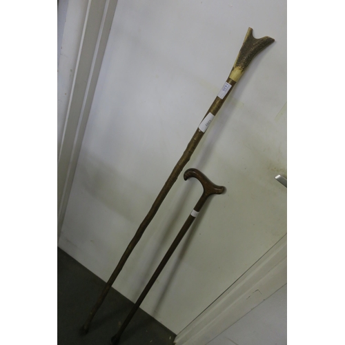 1435 - ANTLER TOPPED HIKING STAFF