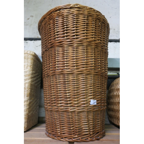 1451 - WICKER LAUNDRY BASKET