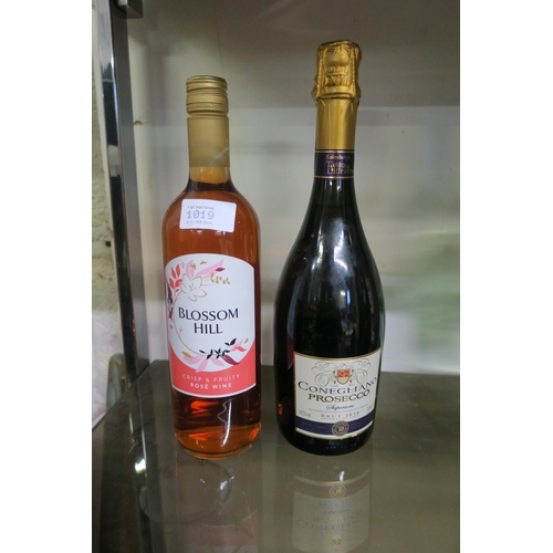 1019 - BOTTLE PF BLOSSOM HILL ROSE AND A BOTTLE OD PROSECCO - 21+ COLLECTION ONLY