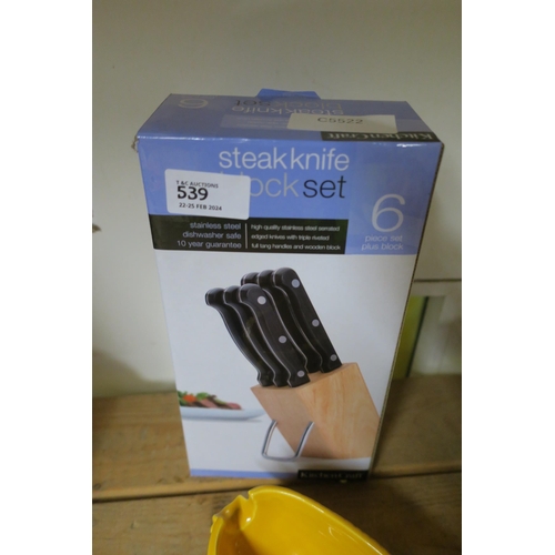 539 - KITCHEN CRAFT STEAK KNIFE BLOCK SET IN BOX