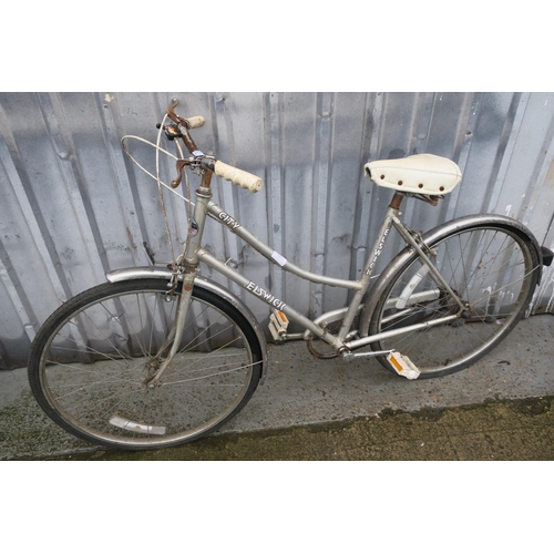 15 - ELSWICK CITY BIKE