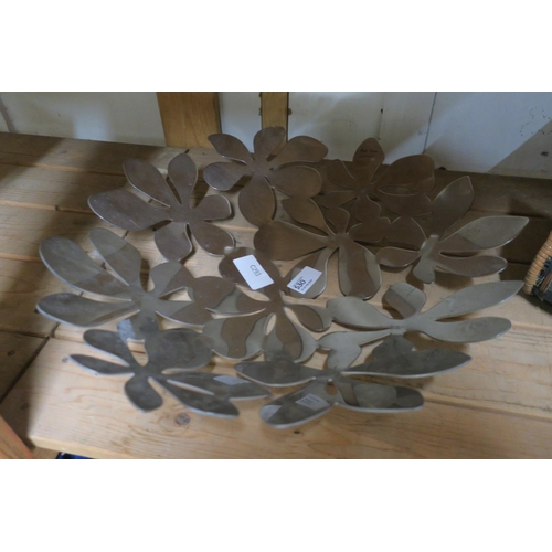 530 - METAL FLOWER SHAPED FRUIT BOWL/CENTREPIECE