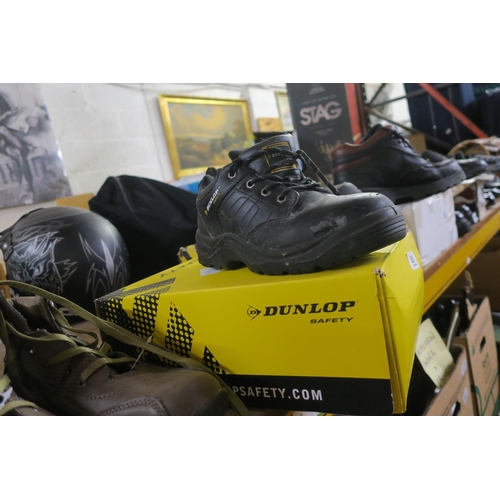 1031 - BLACK PAIR OF DUNLOP SAFETY BOOTS SIZE 7