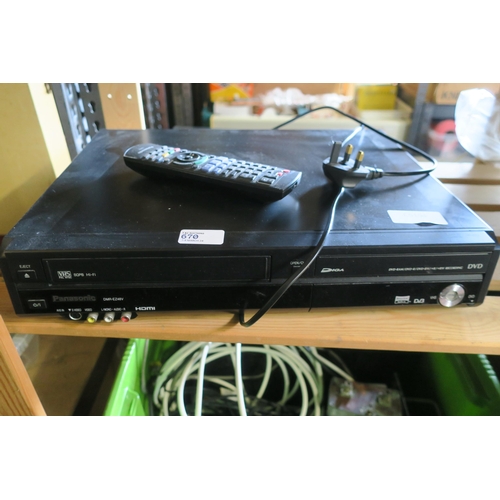 670 - PANASONIC VHS / DVD PLAYER/ RECORDER DMR-EZ48V