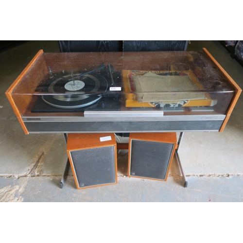 679 - VINTAGE DECCA COMPACT 3 MUSIC CENTER