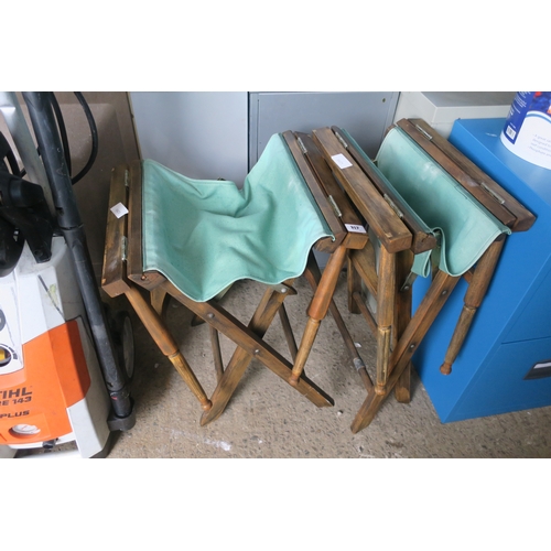 317 - 2 FOLDING CHAIRS