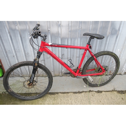 4 - CARRERA VULCAN XC SPEC MOUNTAIN BIKE