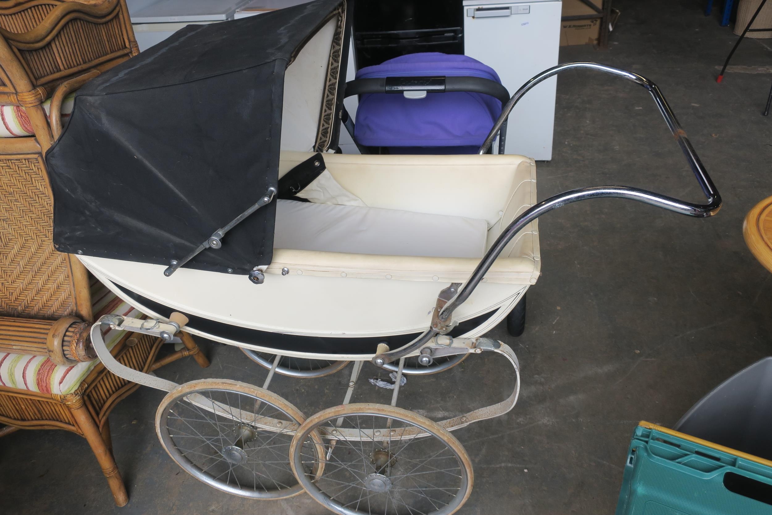 Marnet Coach Built Vintage Pram