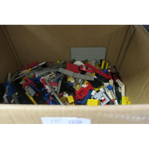 1628 - A BOX OF LEGO