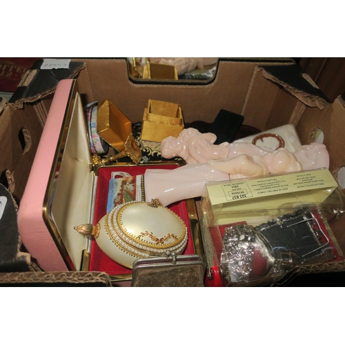 1015 - QUANTITY OF CURIOS IN BOX