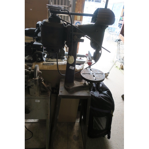 1731 - VINTAGE STANDING PILLAR DRILL