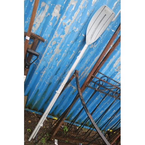 162 - PAIR OF FOLDING ALUMINIUM OARS