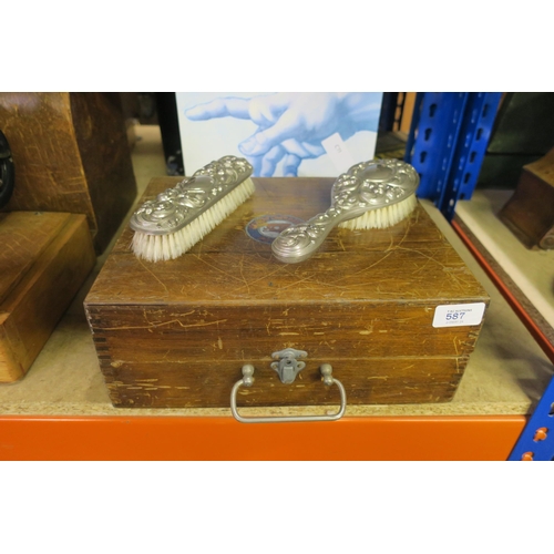 587 - VINTAGE WOODEN BOX AND DRESSING TABLE BRUSH SET.