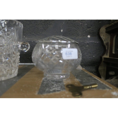 638 - LEAD CRYSTAL FLOWER BOWL IN CLASSIC GEORGIAN CUT