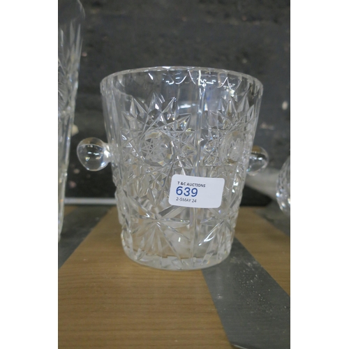 639 - LEAD CRYSTAL ICE BUCKET IN CLASSIC 