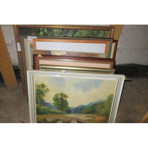 781 - STACK OF VINTAGE PRINTS AND FRAMES