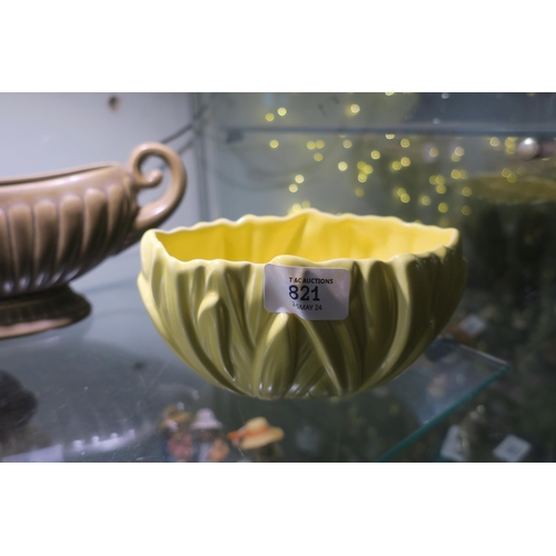 821 - SLYVAC 2482 LEMON LEAF POT