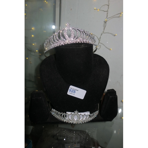 925 - A STUNNING TIARA , IDEAL FOR WEDDING OR PROM