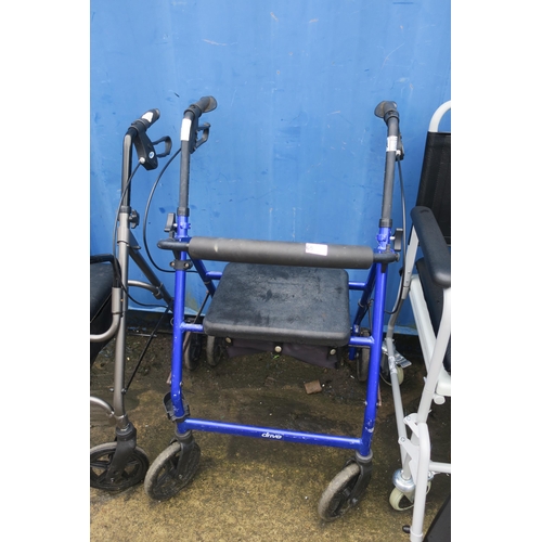 65 - MOBILITY WALKER