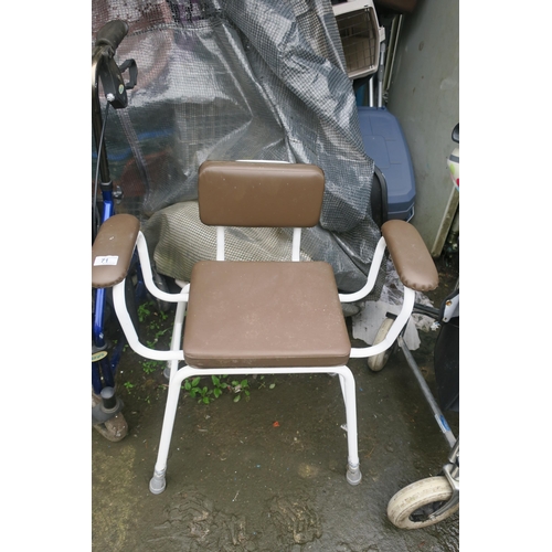 71 - MOBILITY SHOWER CHAIR