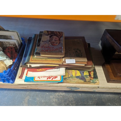 554B - COLLECTION OF VINTAGE BOOKS AND MAGAZINES
