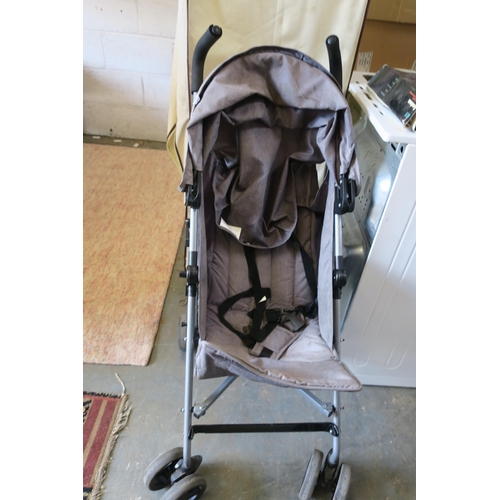 1175 - CUGGL PUSHCHAIR STROLLER