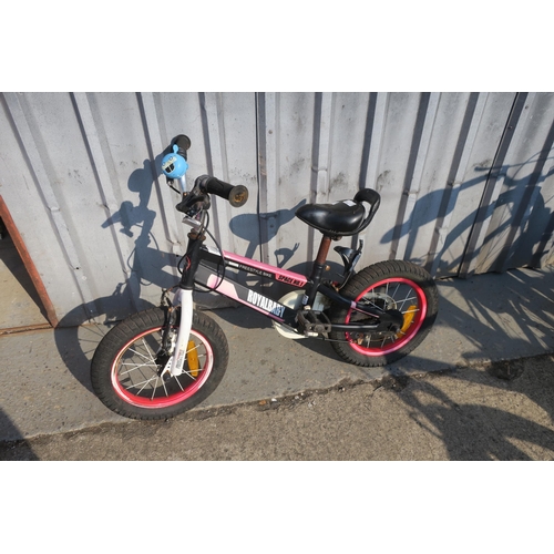 17 - ROYALBABY FREESTYLE CHILDS BIKE