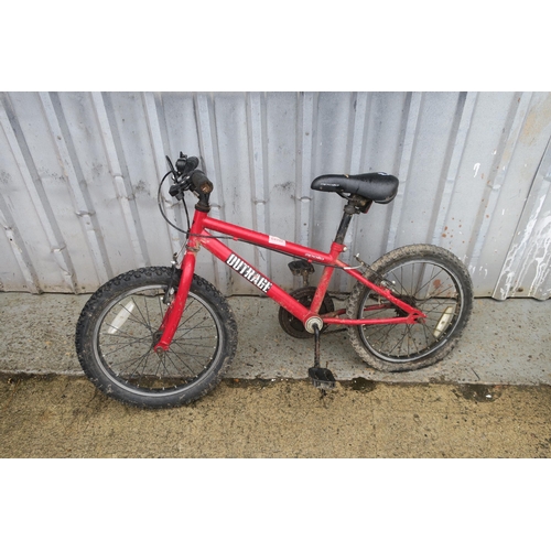 10 - CHILDS OUTRAGE MOUNTAIN BIKE