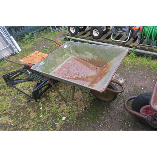 187 - WHEELBARROW