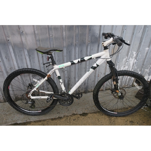 32 - RALEIGH RT3U MOUNTAIN BIKE