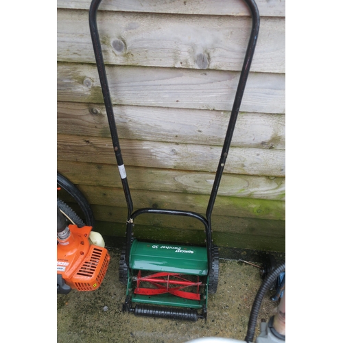 37 - PUSH MOWER