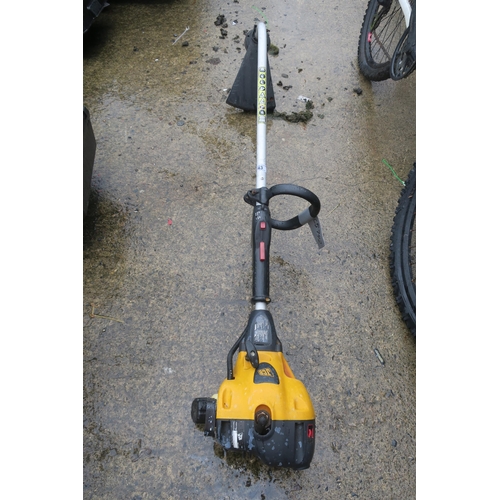 43 - JCB PETROL STRIMMER