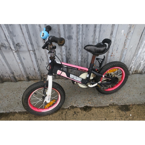 19 - ROYALBABY CHILDS FREESTYLE BIKE