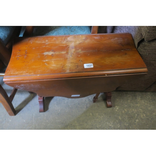 1531 - SMALL DROP LEAF TABLE