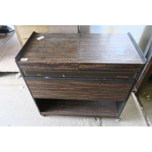 Lot 319       